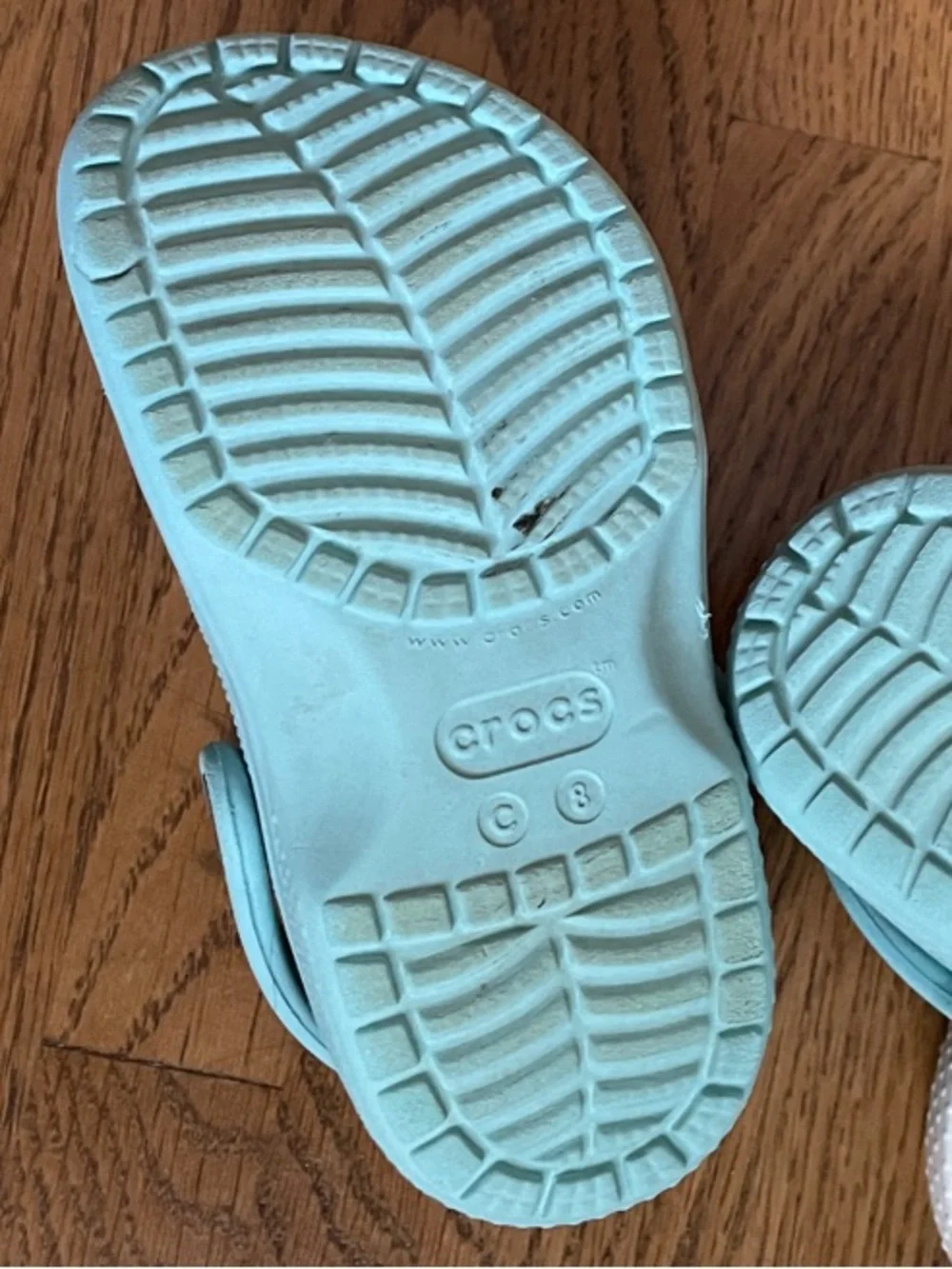 CROCS Kids Light Blue Clogs with Minnie & Hello Kitty Charms girls 8